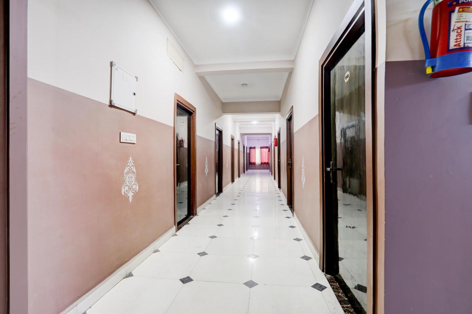 Super Townhouse Gida Near Rto Office Hotel โคราฆปุระ ภายนอก รูปภาพ