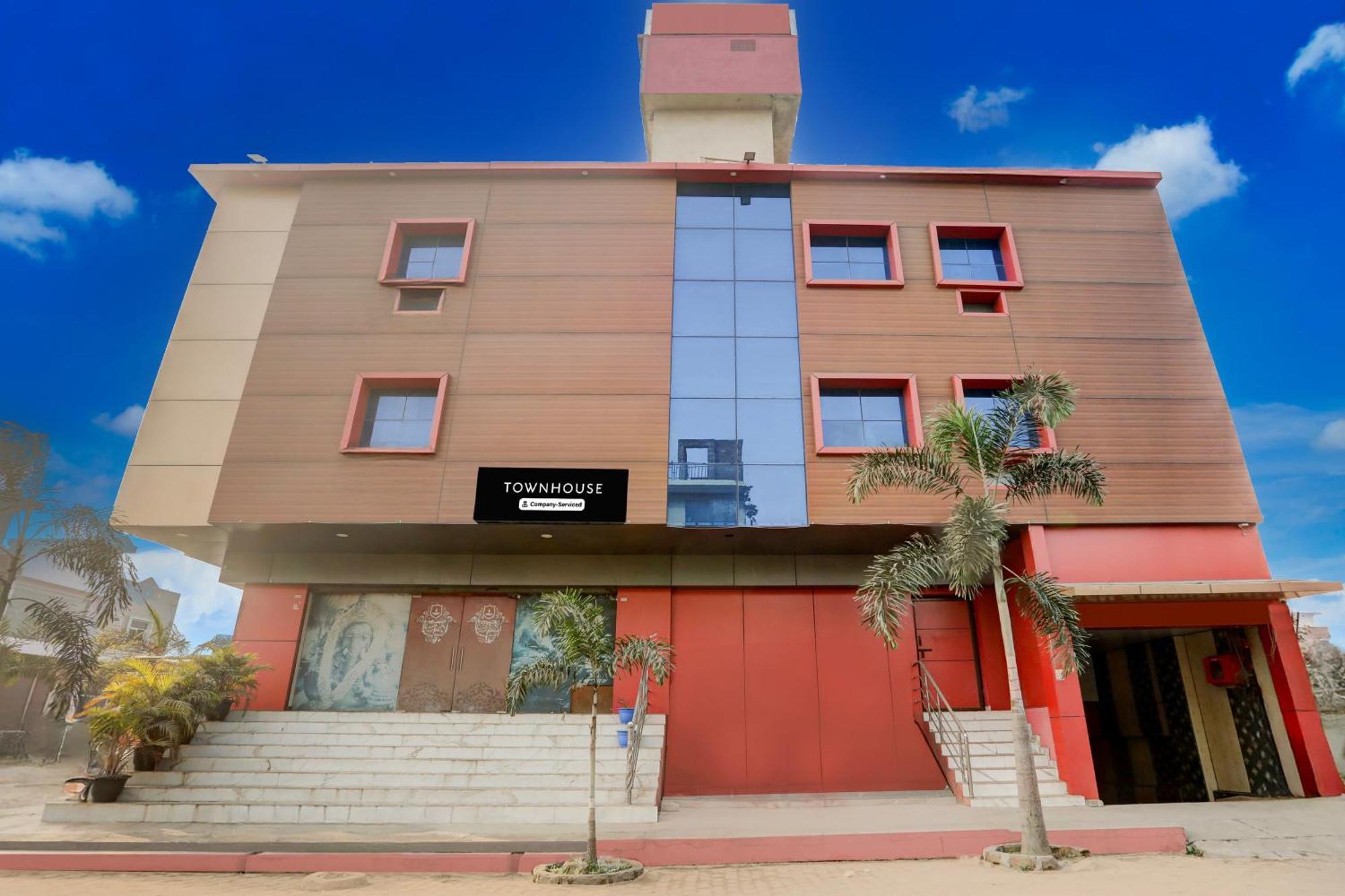 Super Townhouse Gida Near Rto Office Hotel โคราฆปุระ ภายนอก รูปภาพ