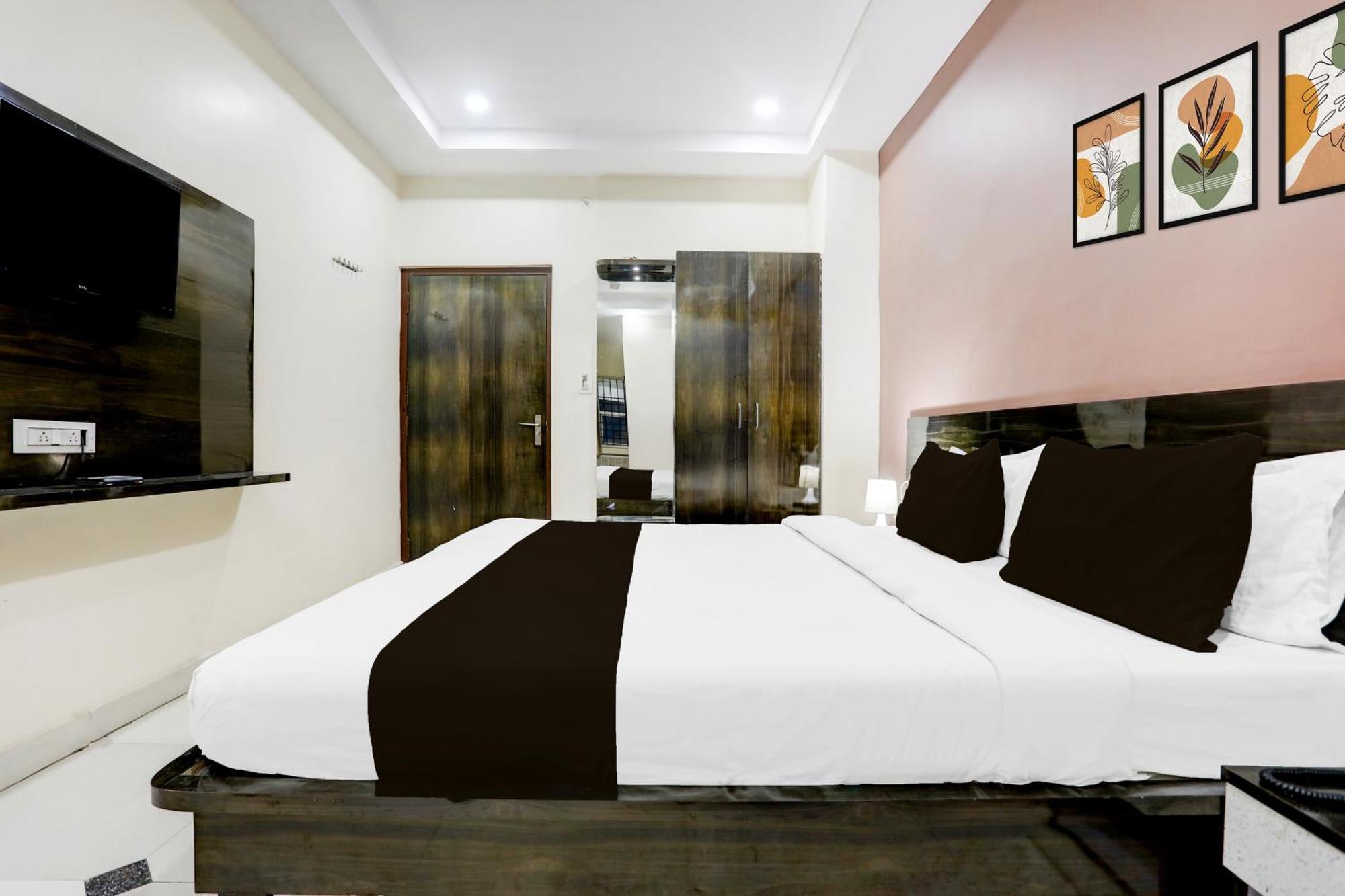 Super Townhouse Gida Near Rto Office Hotel โคราฆปุระ ภายนอก รูปภาพ