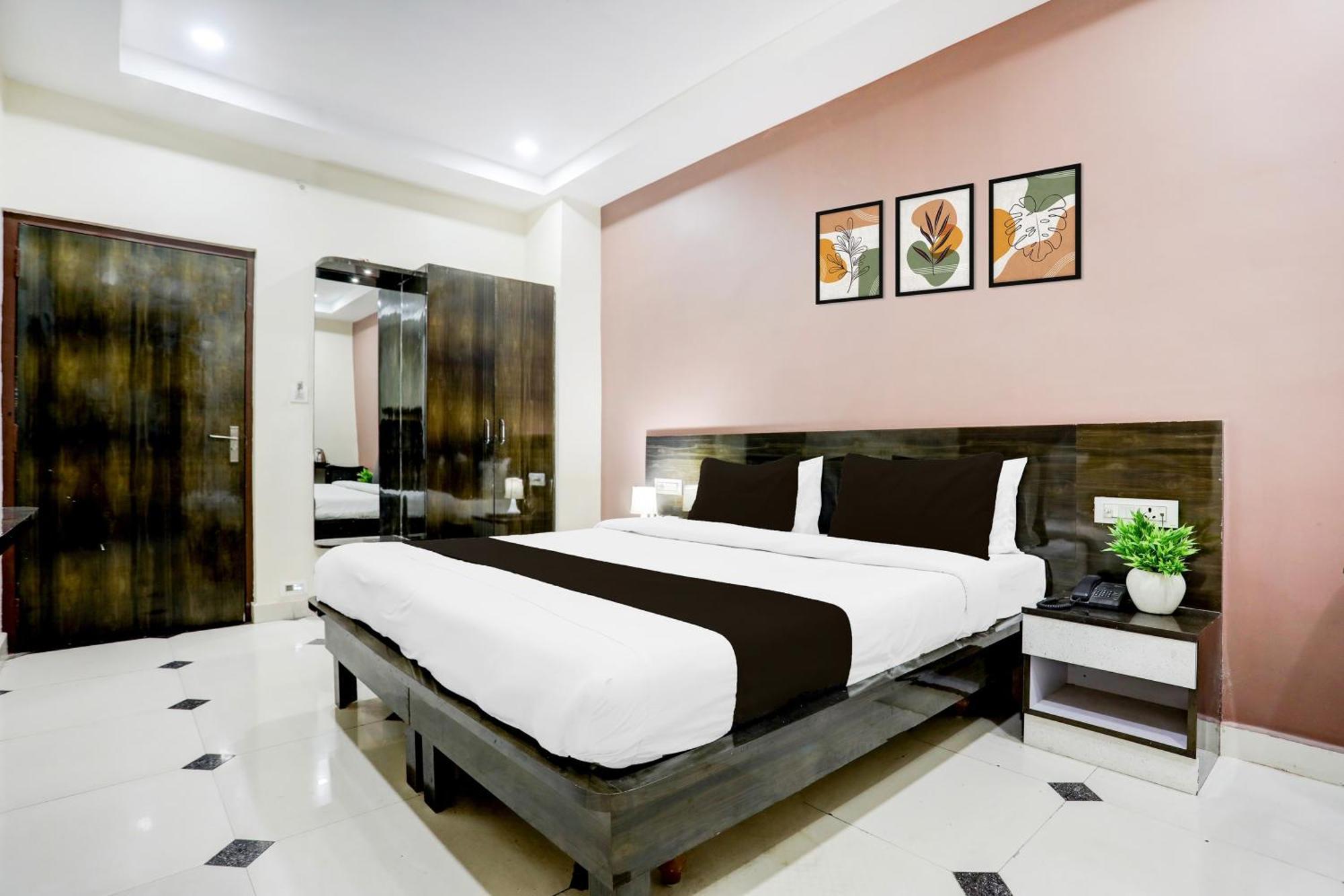 Super Townhouse Gida Near Rto Office Hotel โคราฆปุระ ภายนอก รูปภาพ